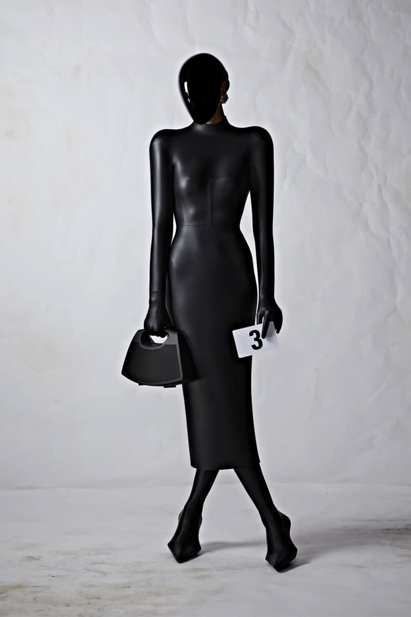 뎀나가 선보이는 발렌시아가의 51번째 오트 쿠튀르 컬렉션 런웨이, demna, balenciaga, 오뜨 꾸뛰르, 메르세데스-AMG, 뱅앤올룹슨