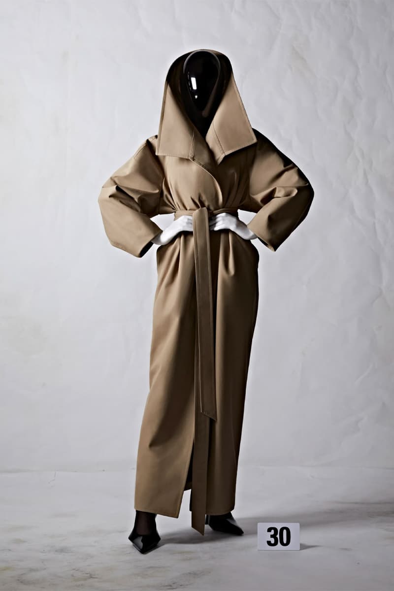 뎀나가 선보이는 발렌시아가의 51번째 오트 쿠튀르 컬렉션 런웨이, demna, balenciaga, 오뜨 꾸뛰르, 메르세데스-AMG, 뱅앤올룹슨