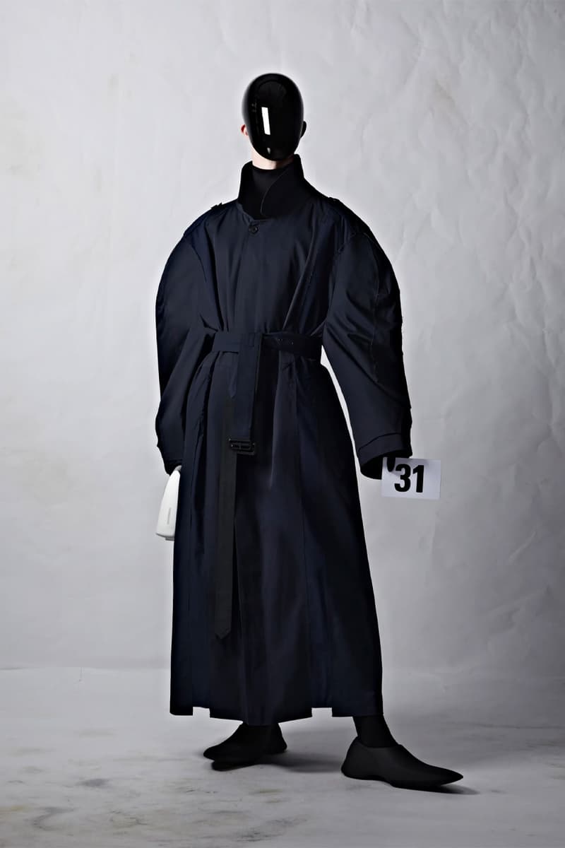 뎀나가 선보이는 발렌시아가의 51번째 오트 쿠튀르 컬렉션 런웨이, demna, balenciaga, 오뜨 꾸뛰르, 메르세데스-AMG, 뱅앤올룹슨