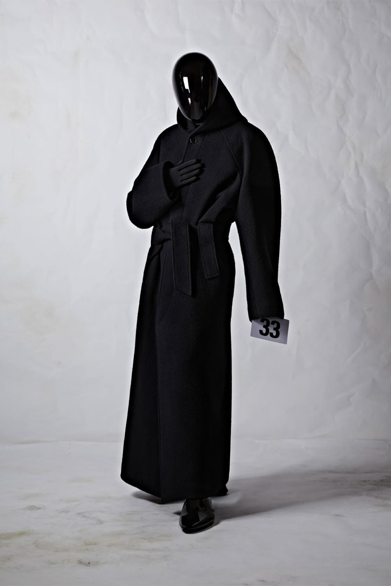 뎀나가 선보이는 발렌시아가의 51번째 오트 쿠튀르 컬렉션 런웨이, demna, balenciaga, 오뜨 꾸뛰르, 메르세데스-AMG, 뱅앤올룹슨