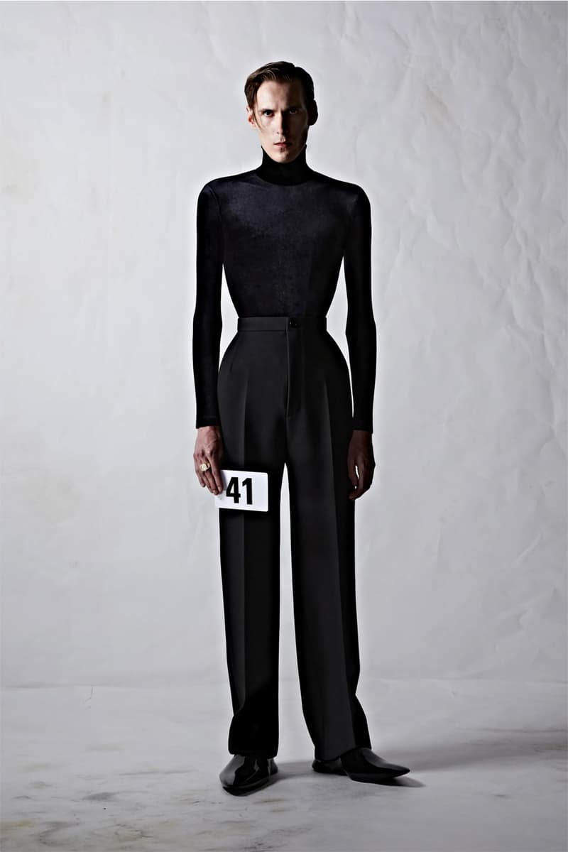 뎀나가 선보이는 발렌시아가의 51번째 오트 쿠튀르 컬렉션 런웨이, demna, balenciaga, 오뜨 꾸뛰르, 메르세데스-AMG, 뱅앤올룹슨