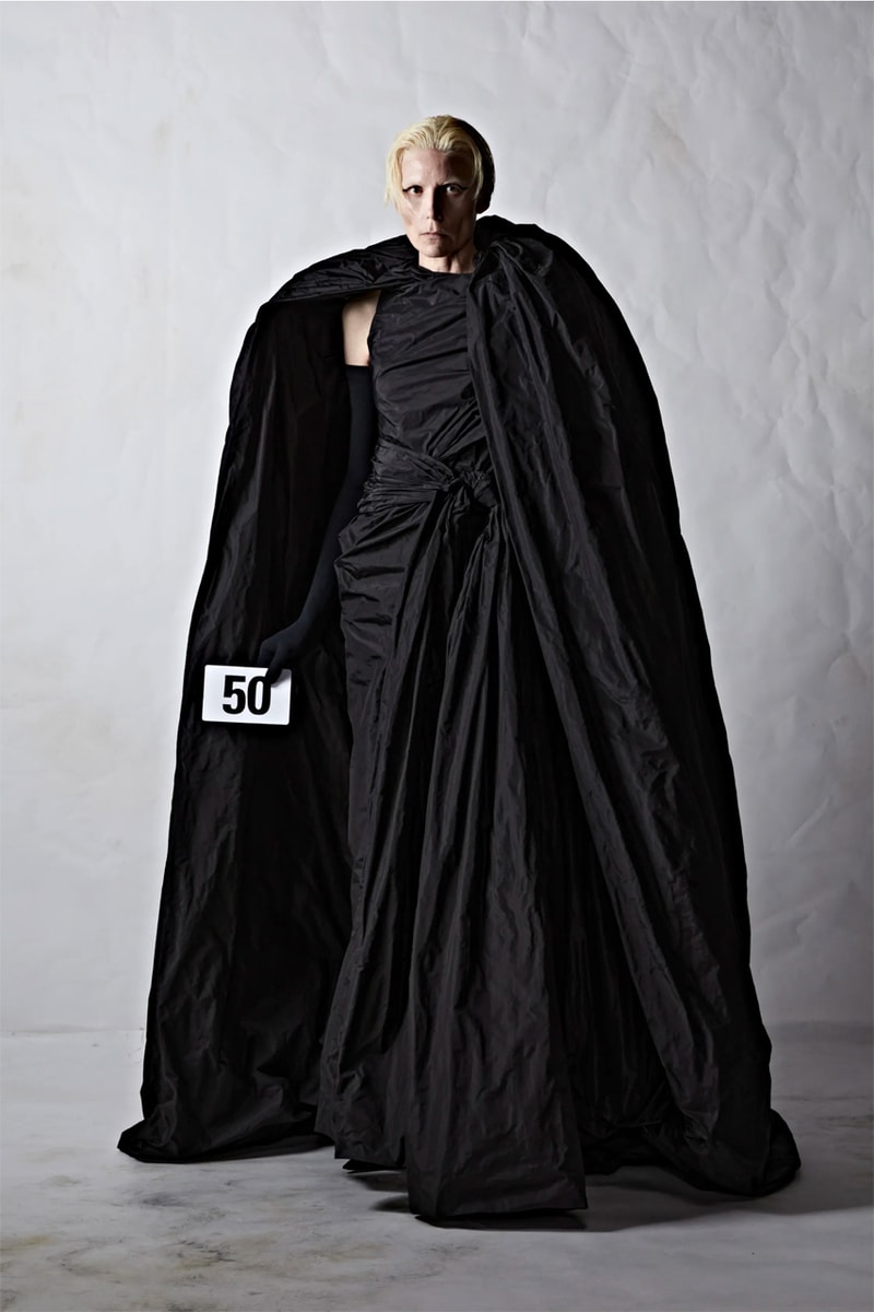 뎀나가 선보이는 발렌시아가의 51번째 오트 쿠튀르 컬렉션 런웨이, demna, balenciaga, 오뜨 꾸뛰르, 메르세데스-AMG, 뱅앤올룹슨