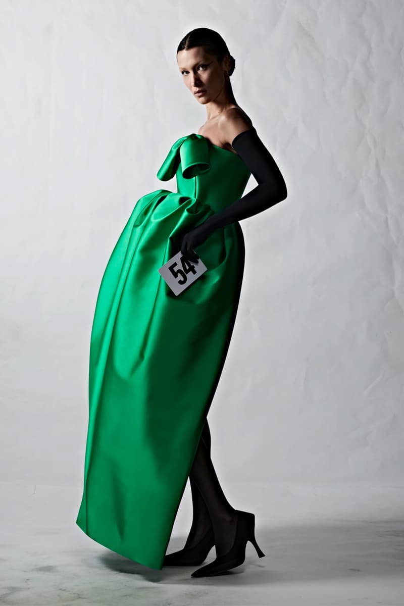 뎀나가 선보이는 발렌시아가의 51번째 오트 쿠튀르 컬렉션 런웨이, demna, balenciaga, 오뜨 꾸뛰르, 메르세데스-AMG, 뱅앤올룹슨