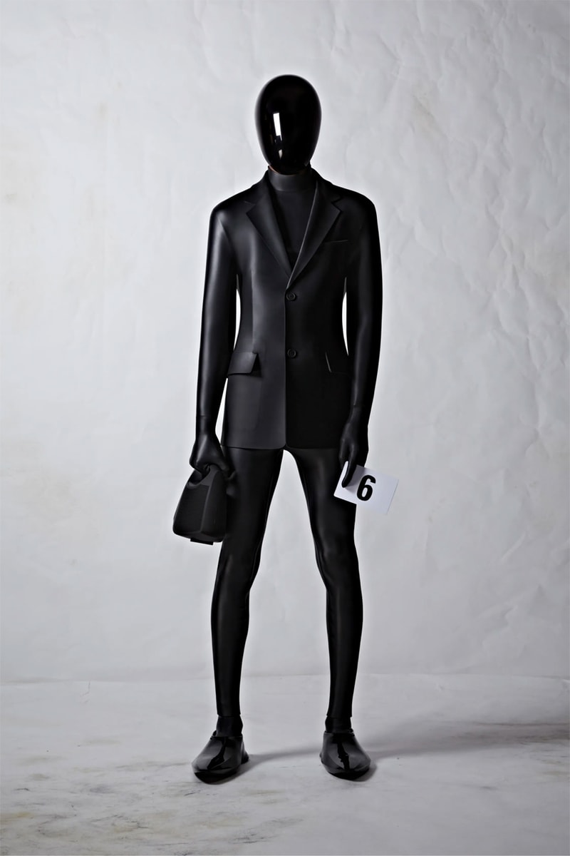 뎀나가 선보이는 발렌시아가의 51번째 오트 쿠튀르 컬렉션 런웨이, demna, balenciaga, 오뜨 꾸뛰르, 메르세데스-AMG, 뱅앤올룹슨