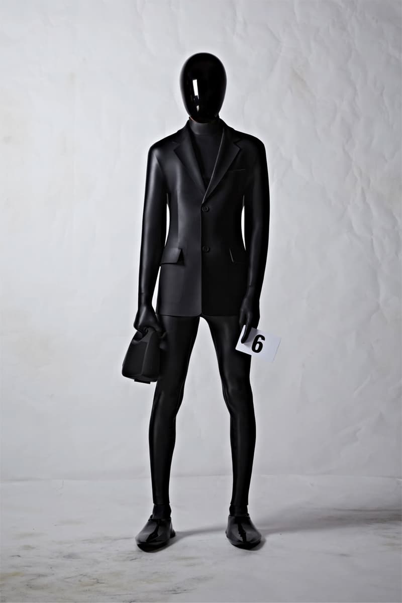 뎀나가 선보이는 발렌시아가의 51번째 오트 쿠튀르 컬렉션 런웨이, demna, balenciaga, 오뜨 꾸뛰르, 메르세데스-AMG, 뱅앤올룹슨