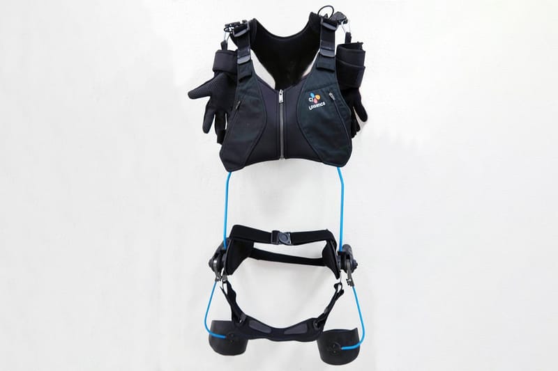 CJ대한통운이 작업자 근력 강화 위한 '웨어러블 슈트'를 개발한다