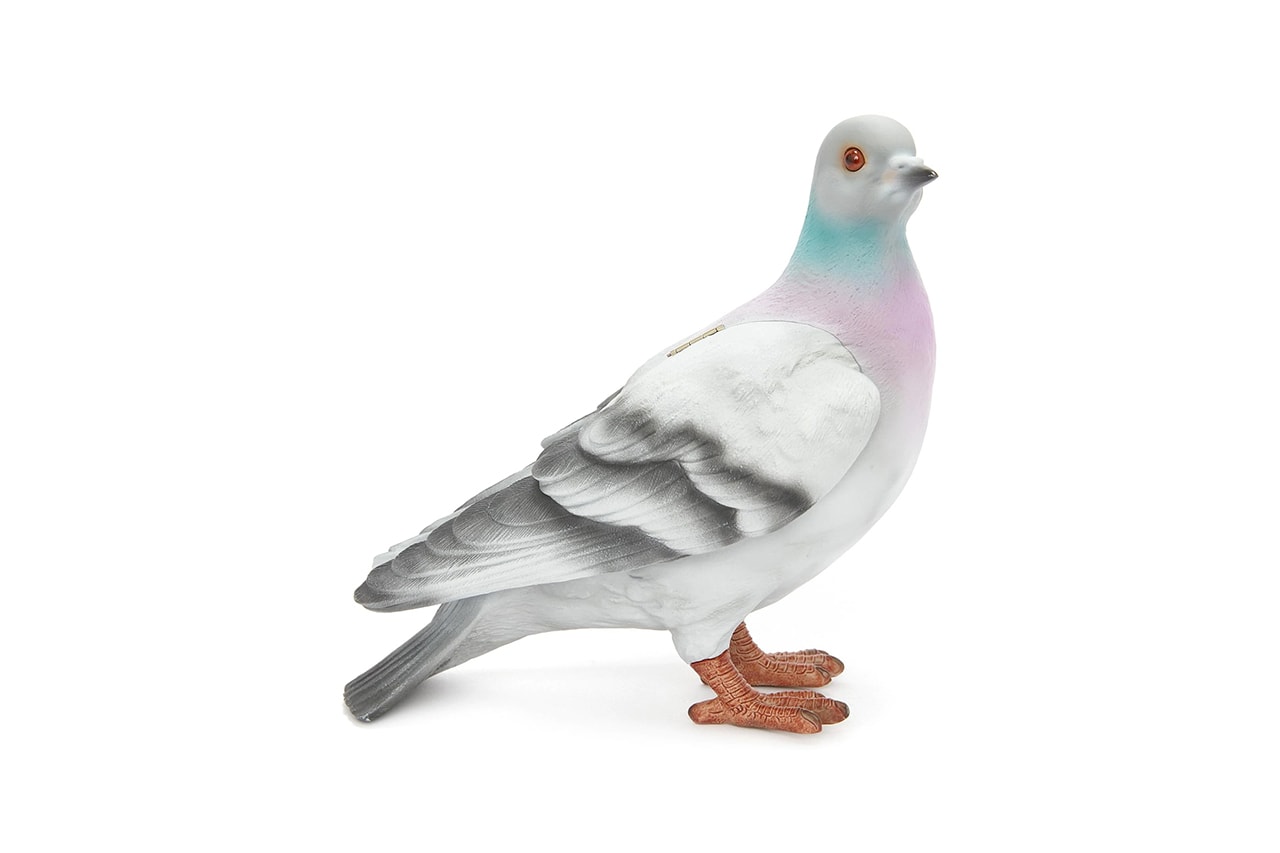 JW 앤더슨, 3D 프린팅으로 비둘기를 재현한 클러치백 출시, 조나단 앤더슨, 2022 FW 컬렉션
