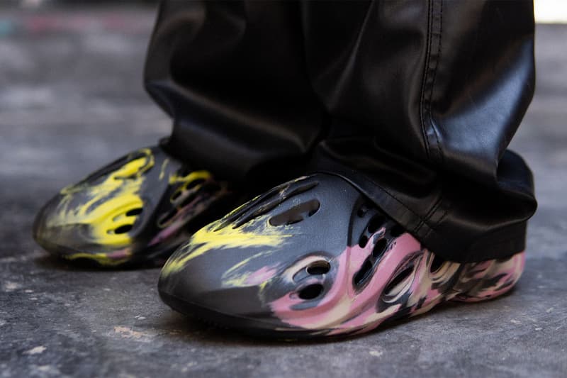 올해 출시 예정, 이지 폼 러너 ‘MX 카본’ 실물 착용 이미지, 칸예 웨스트, 이지 마피아, 아디다스, 이지 데이