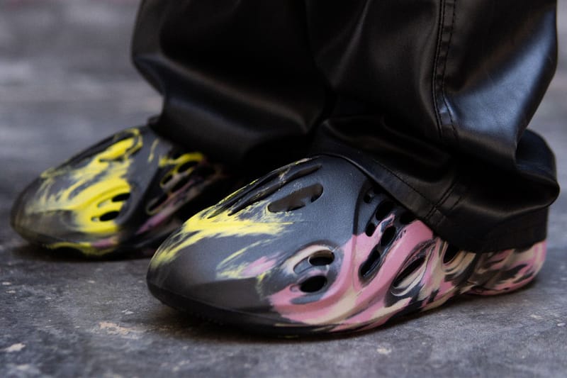 올해 출시 예정, 이지 폼 러너 ‘MX 카본’ 실물 착용 이미지