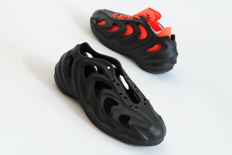 아디다스 오리지널스의 차세대 신발, 아디폼 Q '블랙/오렌지' 퍼스트 룩