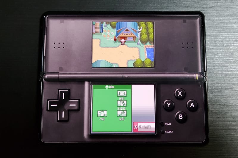 놀라운 싱크로율, 갤럭시 Z폴드로 만든 닌텐도 DS의 모습은?