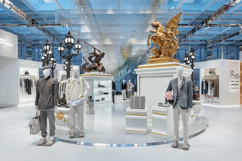 디올 콘셉트 스토어가 대담하고 우아한 2022 겨울 남성복 컬렉션으로 꾸며졌다 dior mens 2022 winter collection 성수동