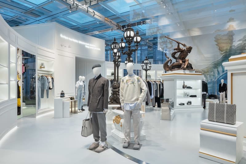 디올 콘셉트 스토어가 대담하고 우아한 2022 겨울 남성복 컬렉션으로 꾸며졌다 dior mens 2022 winter collection 성수동