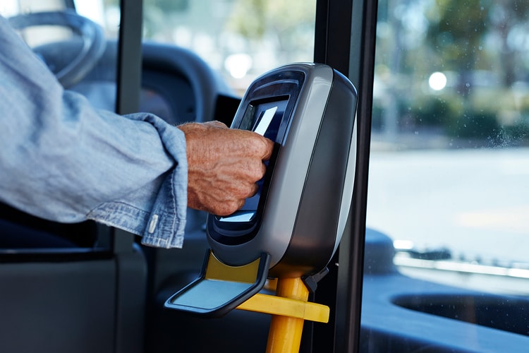 국토교통부, 카드 안 찍어도 요금 결제되는 '비접촉 요금결제 시스템' 시험한다