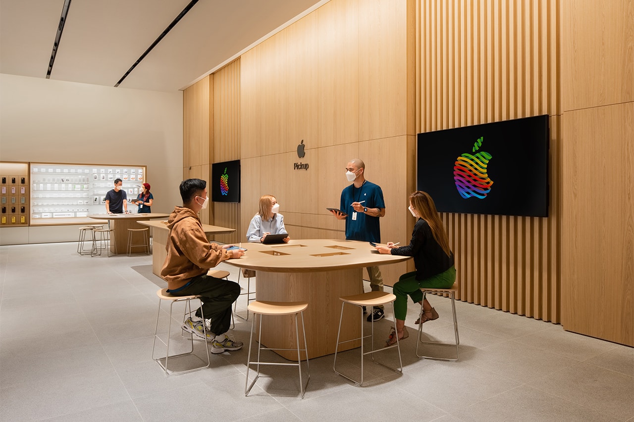한국의 네 번째 애플 스토어 ‘애플 잠실’ 들여다보기, 아이폰, 에어팟, 맥북, 애플 워치