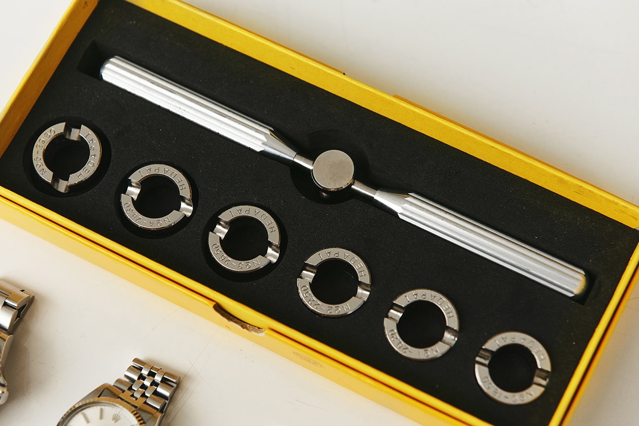 Essentials: 포스트 아카이브 팩션 임동준, 오프 화이트, 루이 비통, 나이키, 톰 삭스, PAF, 롤렉스, 브라운, 소니, 비트라, 야시카, 젠하이저, 메르세데스 벤츠