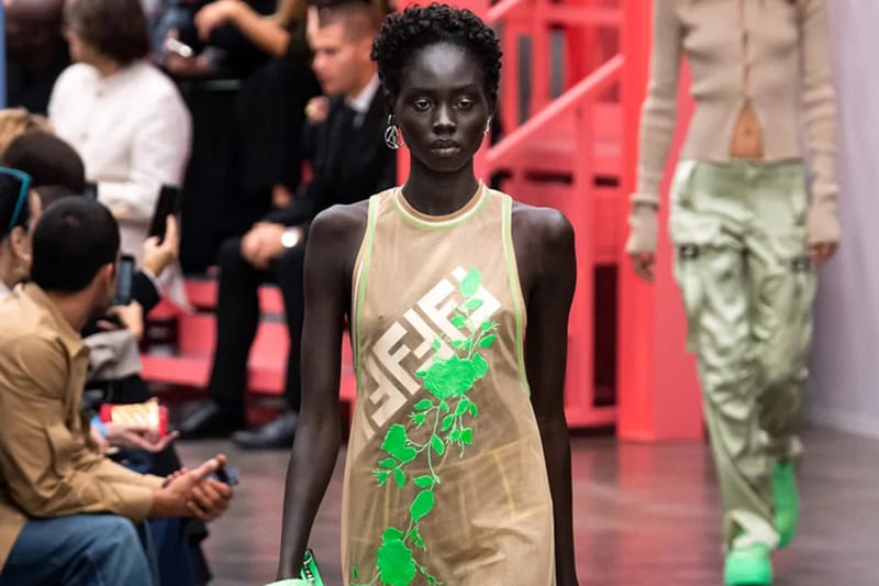 이번 시즌은 그린, 펜디의 2023 봄, 여름 컬렉션 런웨이