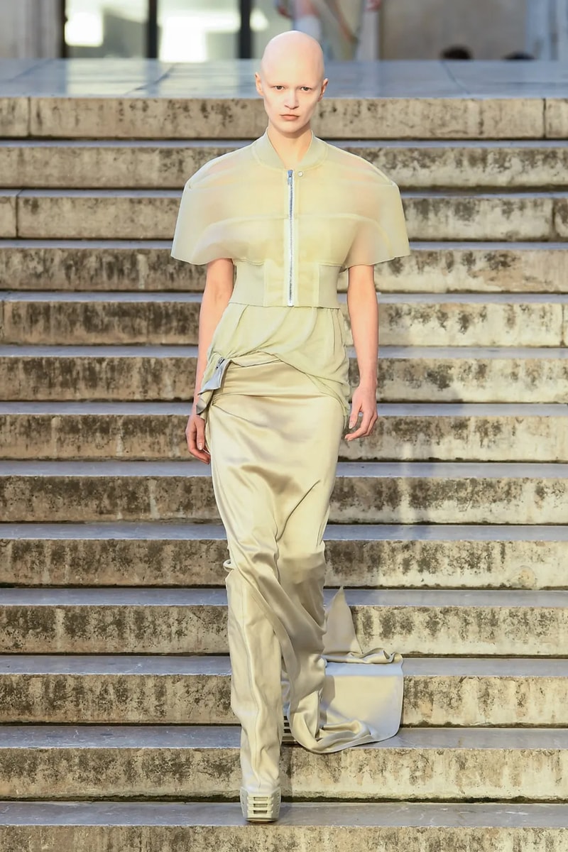 릭 오웬스 2023 SS 'EDFU' 컬렉션 런웨이 감상하기, 파리 패션위크
