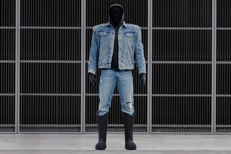 '이지 갭 엔지니어드 바이 발렌시아가' 컬렉션 글로벌 론칭