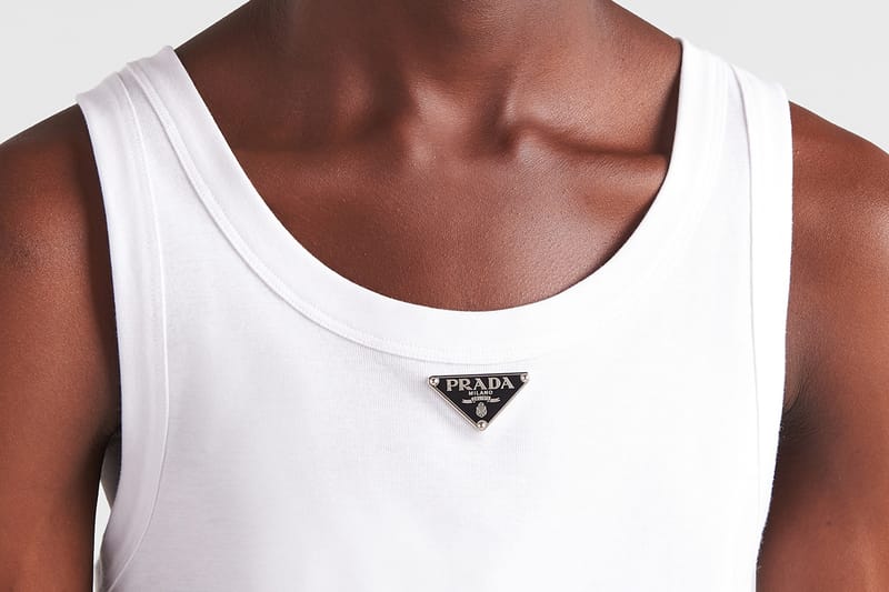 프라다가 1백30만 원짜리 탱크 탑을 국내 출시했다