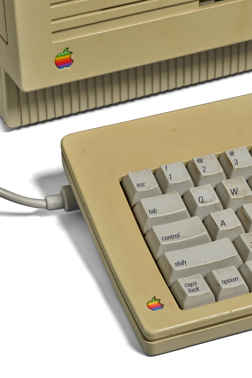 1987년 스티브 잡스가 사용했던 컴퓨터 ‘매킨토시 SE’가 경매에 올랐다, 애플