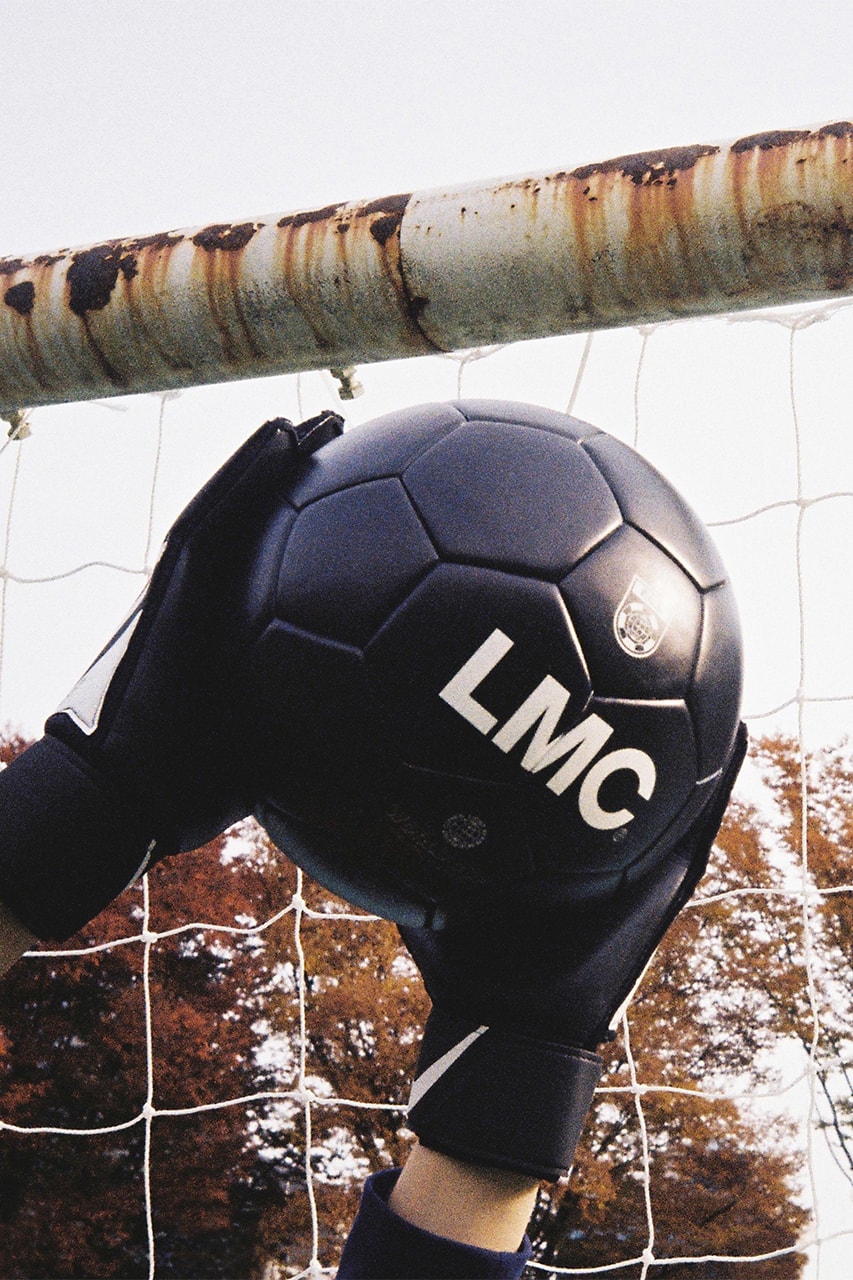 LMC, '2022 카타르 월드컵' 개최 기념 컬렉션 출시, 축구공, 스웻셔츠