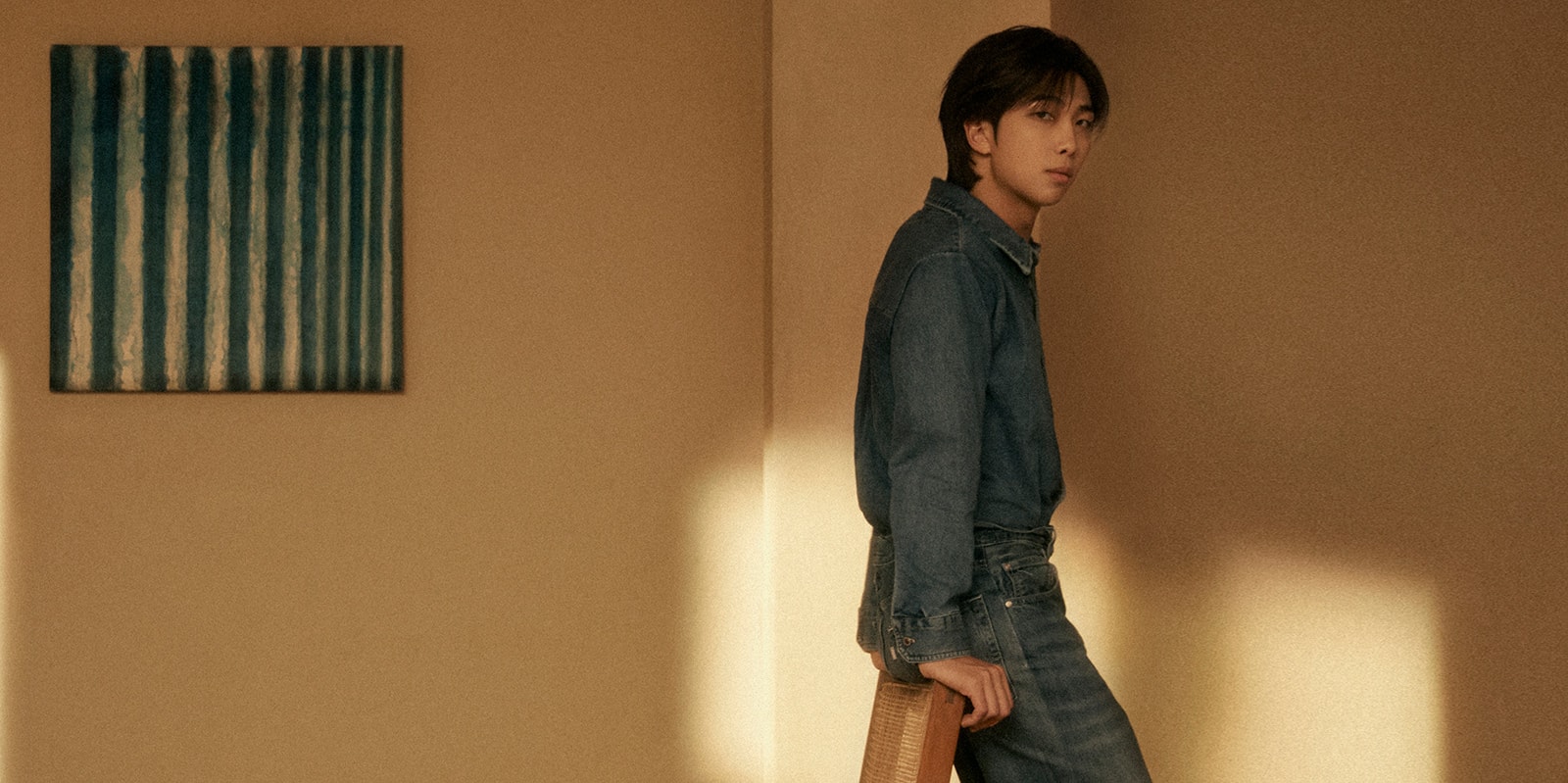 RM 인터뷰: 스물아홉 김남준, 들꽃을 터뜨리다, BTS, 방탄소년단, Indigo, 뷔, 정국, 진, 지민, 슈가, 제이홉, 에리카 바두, Erykah Badu, 앤더슨 팩, Anderson. Paak, 타블로, Tablo, 김사월, 폴 블랑코, Paul Blanco, Pdogg, 피독, 혼네, Honne, eAeon, 콜드, Colde, 조유진, 체리필터, 박지윤