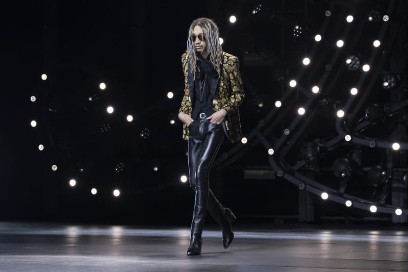 인디 슬리즈 스타일로 풀어낸, 셀린 2023 겨울 컬렉션 런웨이