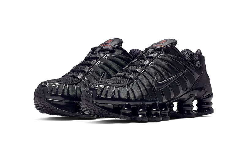 나이키 샥스 TL이 ‘블랙’, ‘화이트’ 컬러웨이로 돌아온다, 스니커, SNKRS
