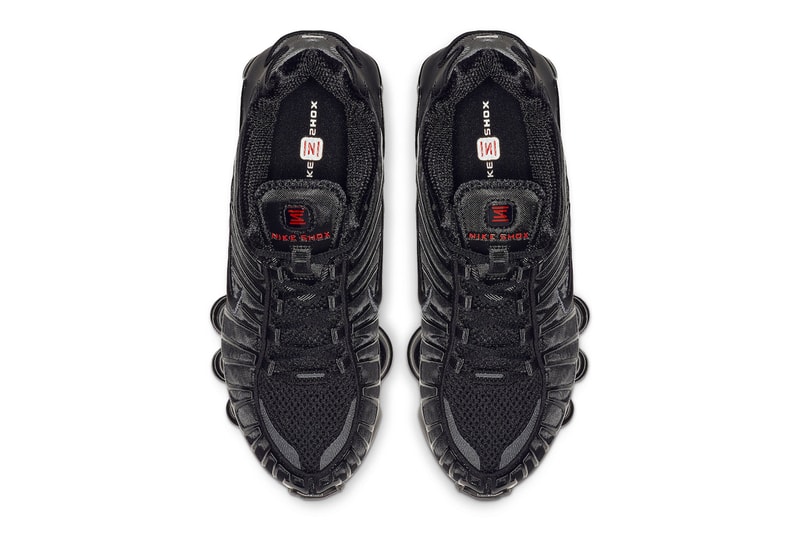 나이키 샥스 TL이 ‘블랙’, ‘화이트’ 컬러웨이로 돌아온다, 스니커, SNKRS