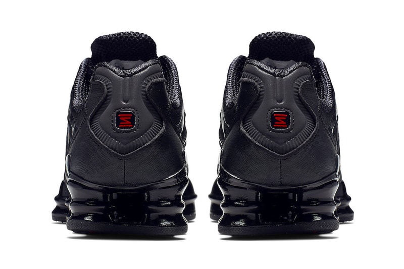 나이키 샥스 TL이 ‘블랙’, ‘화이트’ 컬러웨이로 돌아온다, 스니커, SNKRS