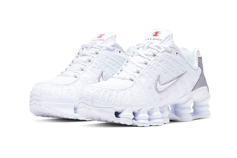 나이키 샥스 TL이 ‘블랙’, ‘화이트’ 컬러웨이로 돌아온다, 스니커, SNKRS