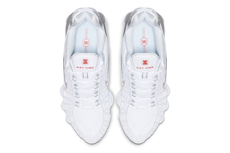 나이키 샥스 TL이 ‘블랙’, ‘화이트’ 컬러웨이로 돌아온다, 스니커, SNKRS