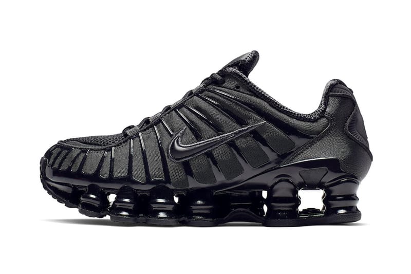 나이키 샥스 TL이 ‘블랙’, ‘화이트’ 컬러웨이로 돌아온다