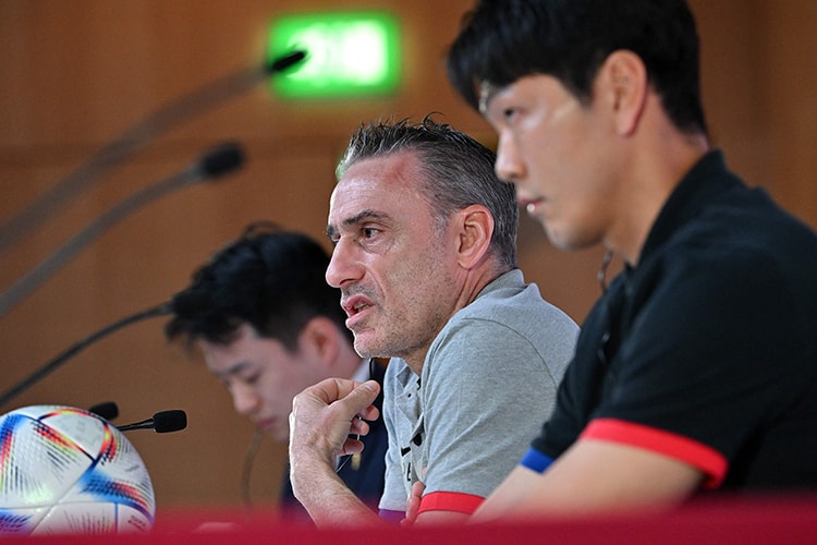 벤투 감독 “김민재, 황희찬 선수 포트투갈전 출전 불확실하다”