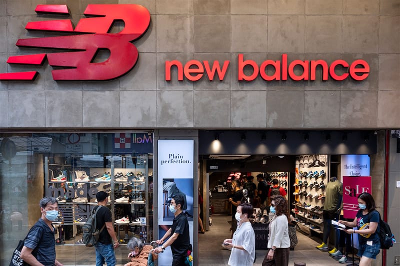 2022년 국내에서 나이키, 뉴발란스의 매출이 크게 증가했다