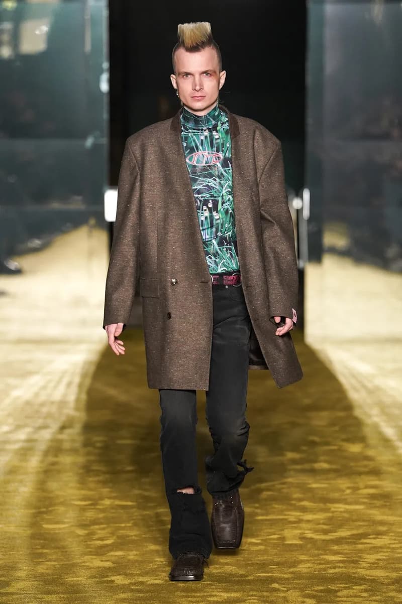 영국과 이탈리아의 멋을 결합한 마틴 로즈 2023 FW 컬렉션 런웨이, 나이키, 샥스, 레이브