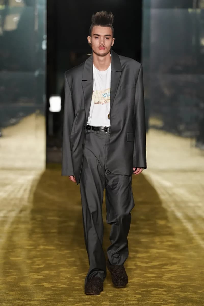 영국과 이탈리아의 멋을 결합한 마틴 로즈 2023 FW 컬렉션 런웨이, 나이키, 샥스, 레이브