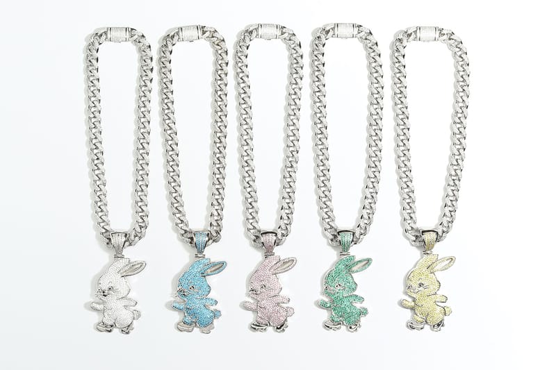 지원 초이, 뉴진스를 위해 특별 제작한 크리스털 목걸이 공개