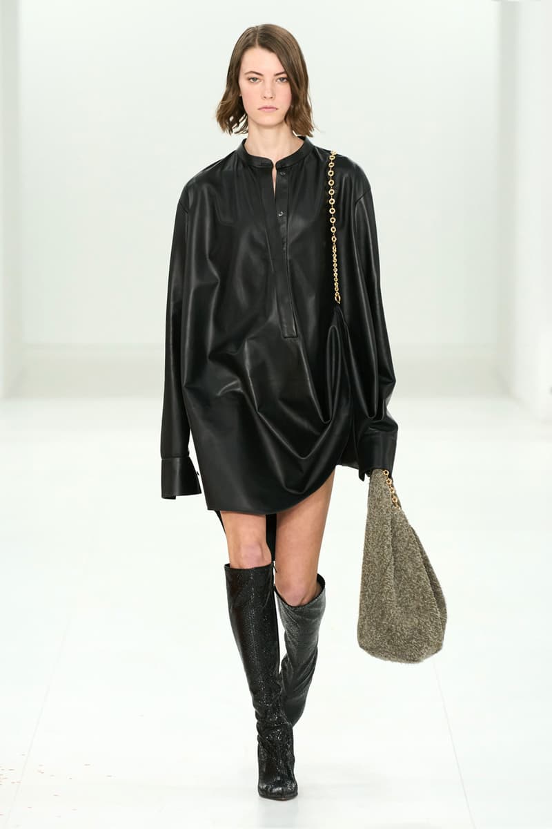 ‘WWD’ 선정 2023 FW 컬렉션 톱 10, 로에베, 루이비통, 알렉산더 맥퀸, 프라다, 보테가 베네타, 톰 브라운, 시몬 로샤, 로다르테, 사카이