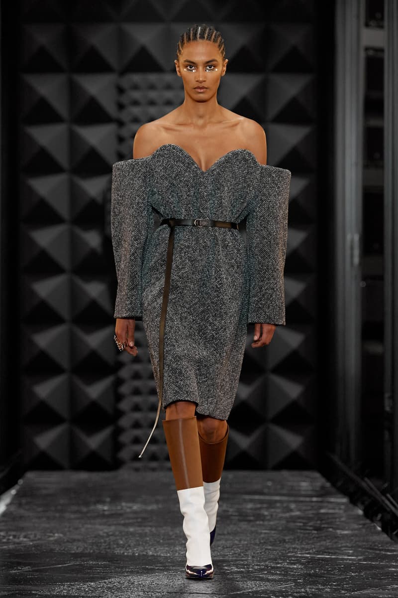 ‘WWD’ 선정 2023 FW 컬렉션 톱 10, 로에베, 루이비통, 알렉산더 맥퀸, 프라다, 보테가 베네타, 톰 브라운, 시몬 로샤, 로다르테, 사카이