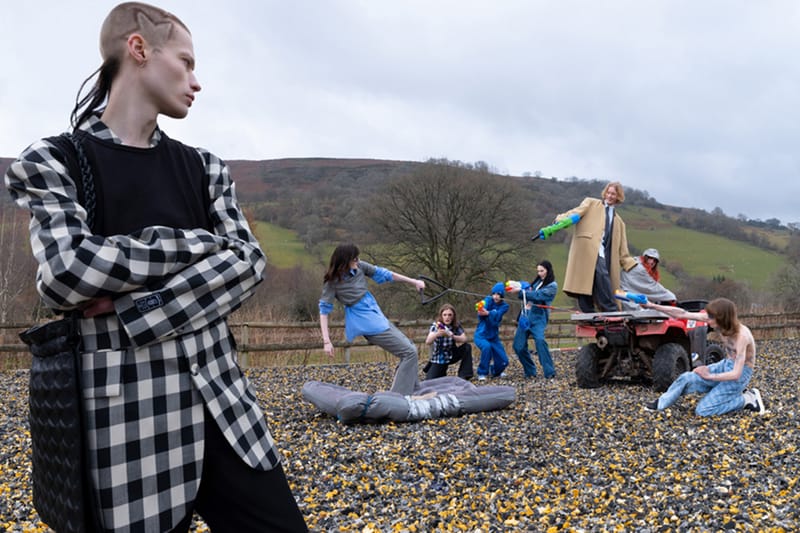 아더에러의 23SS ‘Through Editism’ 컬렉션 살펴보기