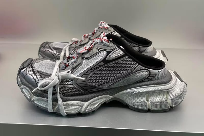 뎀나가 발렌시아가 3XL 트레이너 뮬을 직접 공개했다