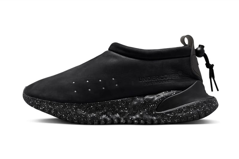 언더커버 x 나이키 ‘목 플로우’의 새로운 컬러웨이 2종이 공개됐다