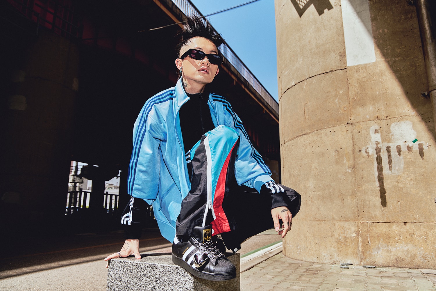 스타일리스트들이 제안하는 아디다스 스니커 스타일링 6 슈퍼스타 가젤 삼바 포럼 라이벌리 캠퍼스 00s adidas sneakers superstar gazelle samba forum rivalry campus