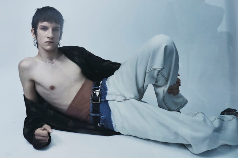 옴브레 효과를 적용한 드리스 반 노튼의 2023 SS 데님 캡슐 컬렉션