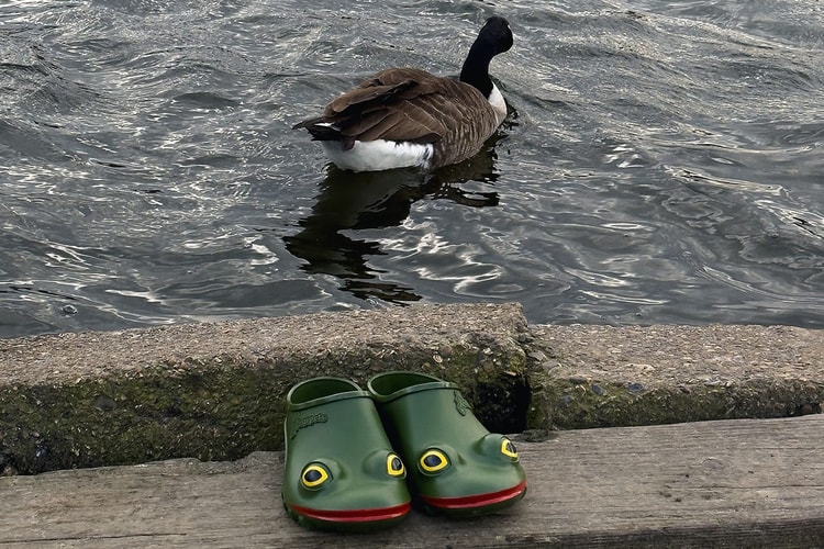 웰리페츠 x JW 앤더슨 개구리 클로그 공식 출시