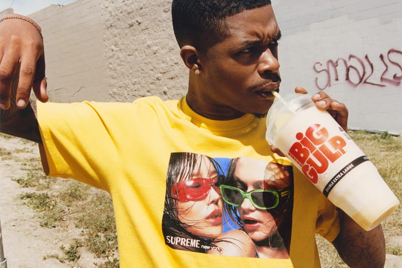 슈프림의 2023 SS 티셔츠 컬렉션 살펴보기