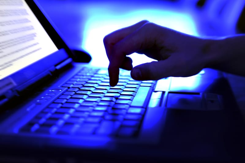 정부가 어릴 적 인터넷에 남긴 ‘흑역사’를 지워준다