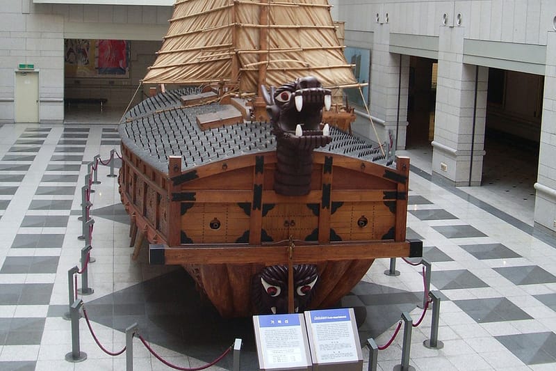 제작비 16억 원 거북선이 1백54만 원에 낙찰됐다